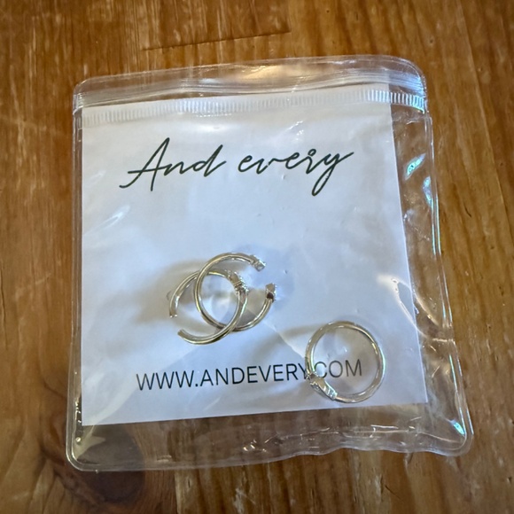 And Every Stackable Adjustable Brass Ring Trio Celestial Glass Stones NWT - Picture 3 of 3